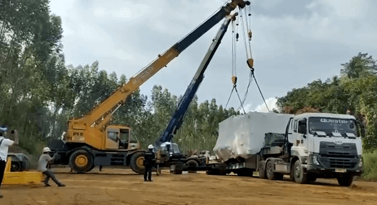 rough terrain crane bisa angkat apa aja